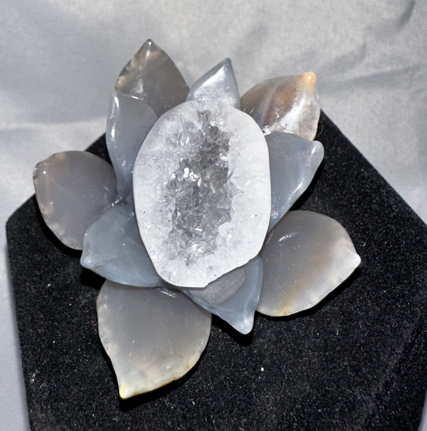 druzy agate lotus carving